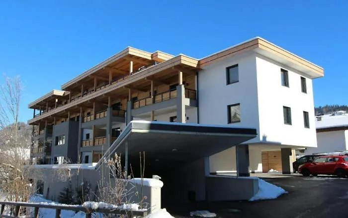 Auer By Inncomer Daire *